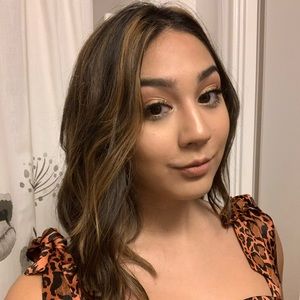 Meet your Posher, Janelle